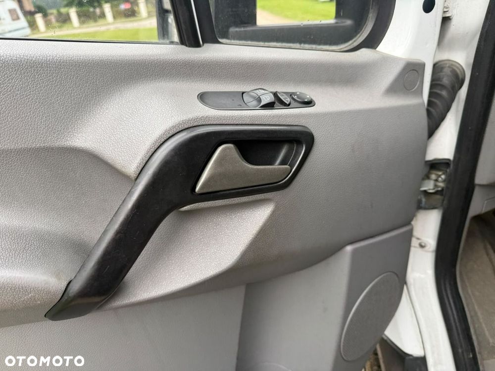 Mercedes-Benz Sprinter - 19