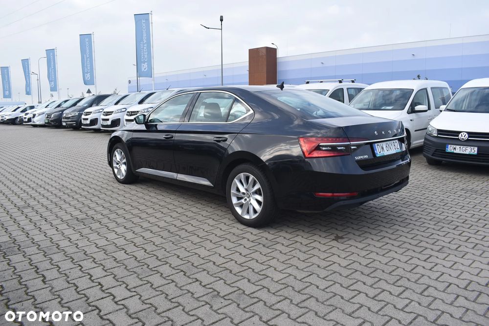 Skoda Superb 2.0 TDI SCR Ambition DSG - 8