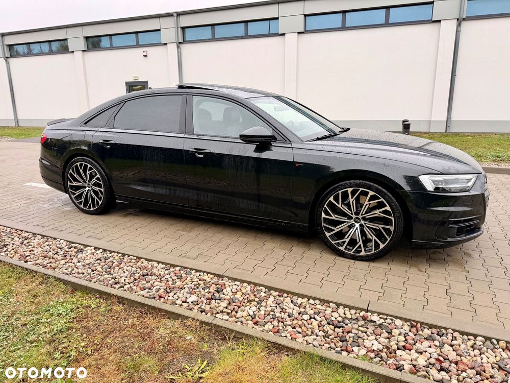 Audi A8 - 6