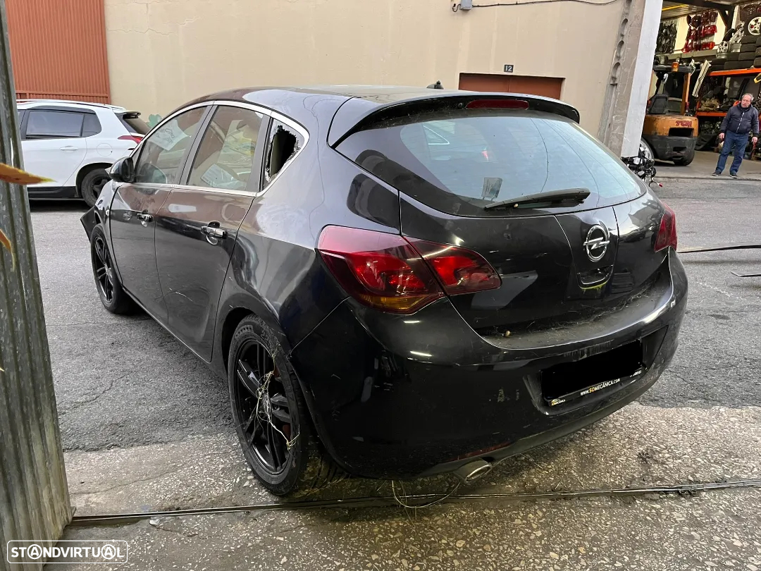 Opel Astra J 2.0 CDTI (Para Peças) - 2