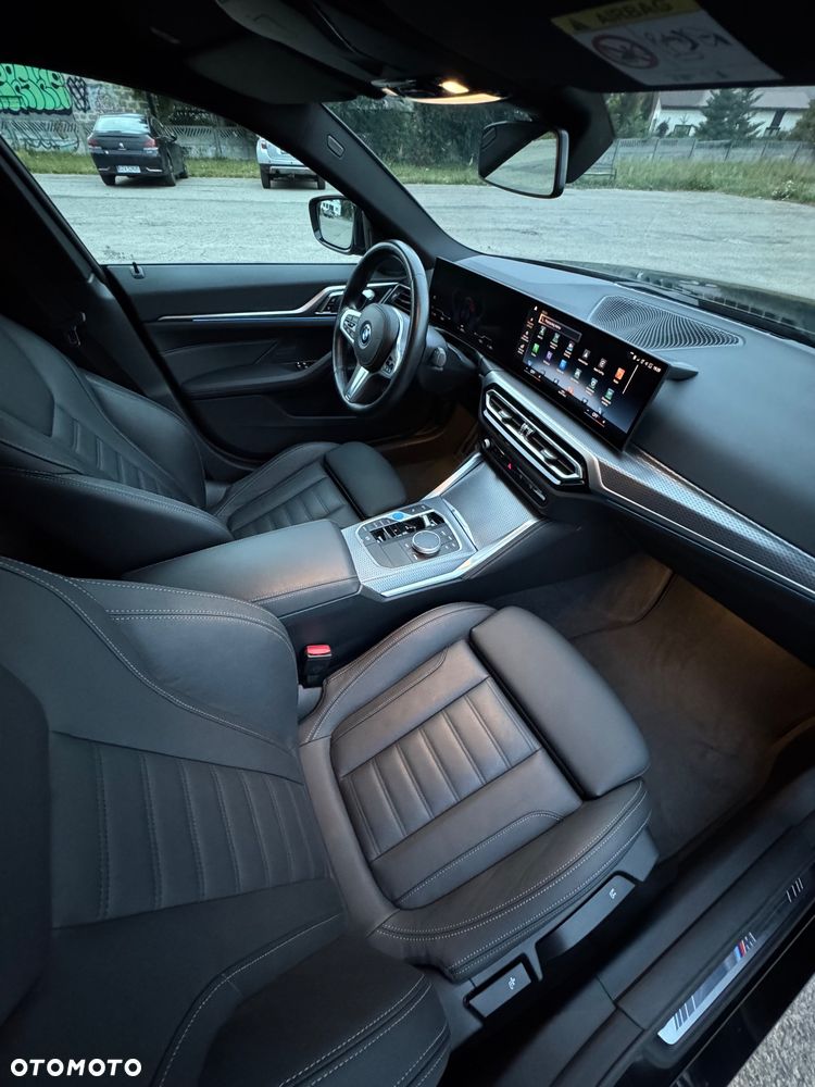 BMW i4 70.3kWh eDrive 35 M Sport - 12