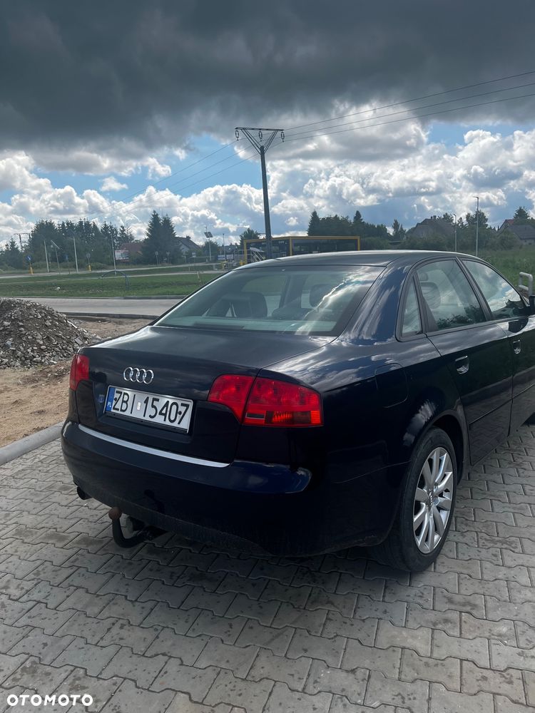 Audi A4 Limousine - 5