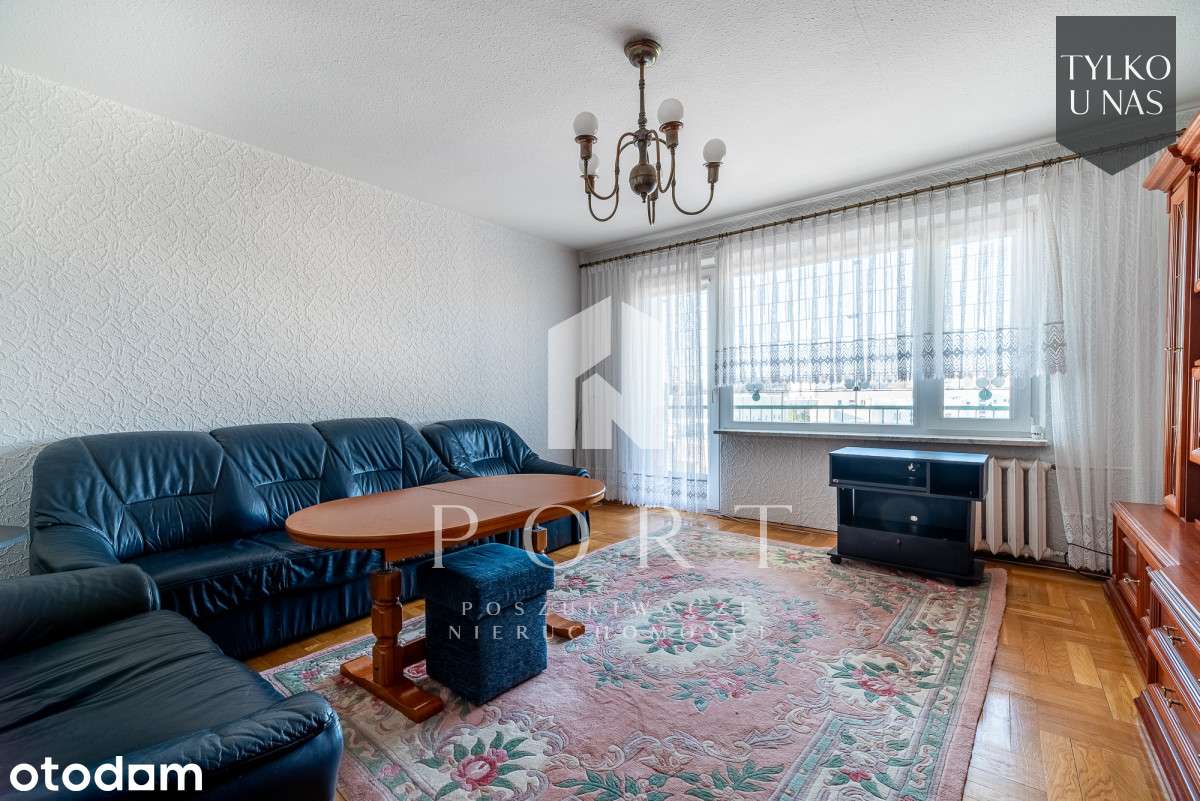 Bardzo słoneczne z widokiem na morze i zieleń.