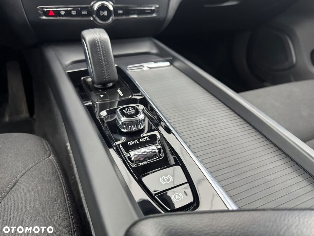 Volvo V60 Cross Country - 22