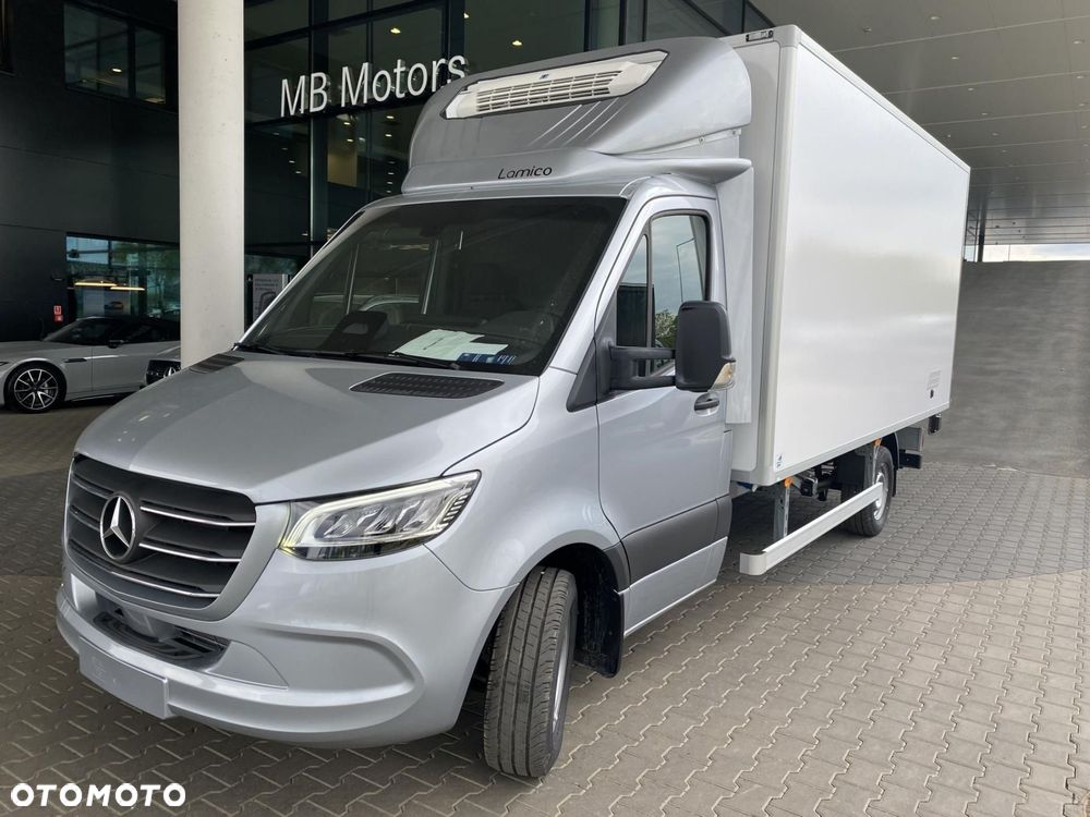Mercedes-Benz Sprinter - 2