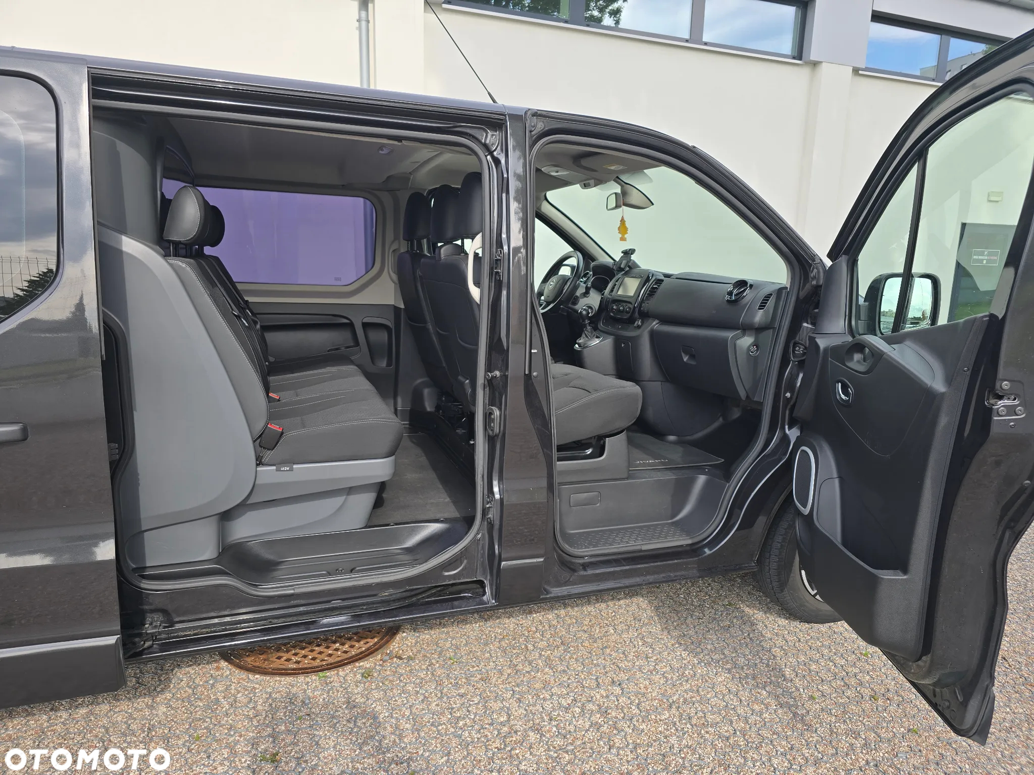 Opel Vivaro L2H1 2,9t Elegance - 9