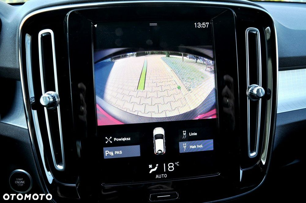 Volvo XC 40 D3 Momentum Pro - 40