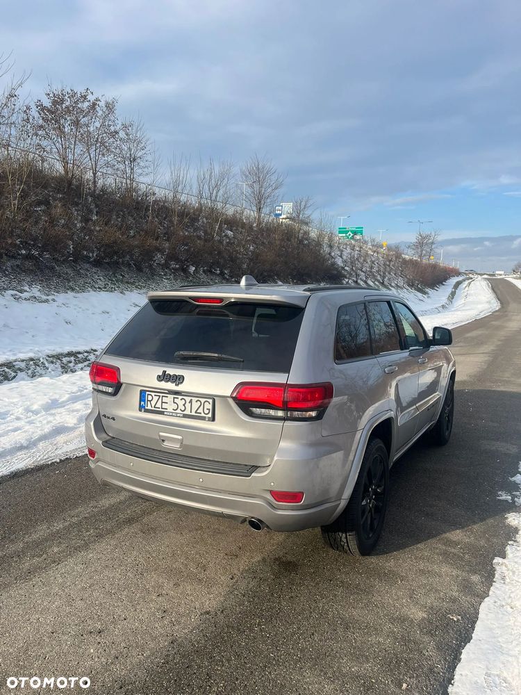 Jeep Grand Cherokee - 6