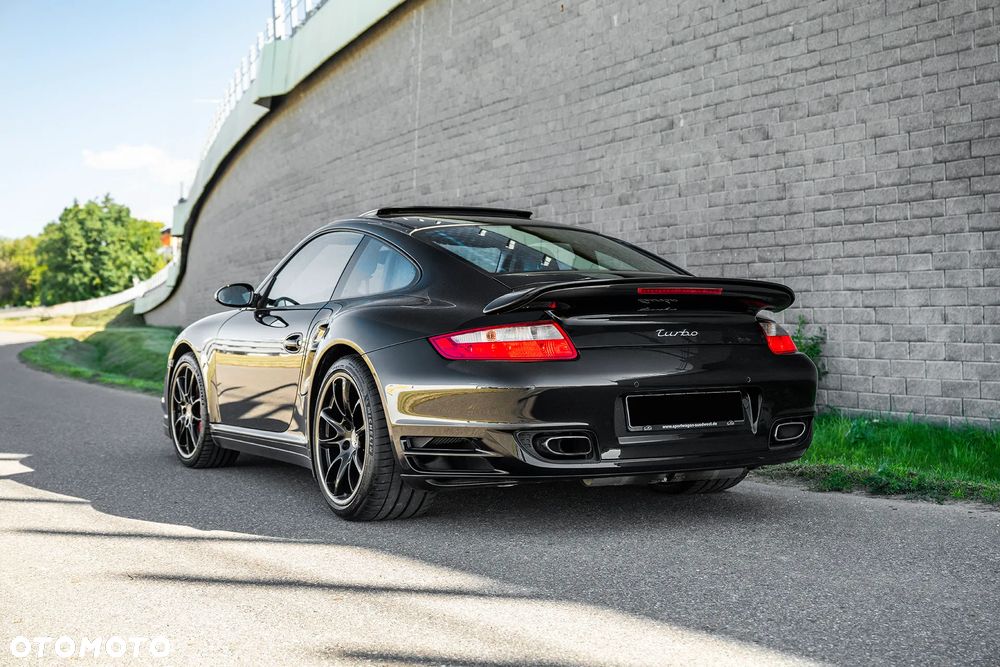 Porsche 911 Turbo - 7