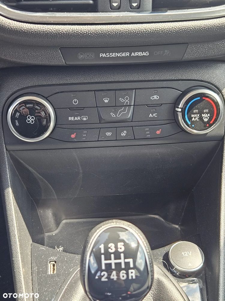 Ford Fiesta 1.0 EcoBoost Titanium - 12