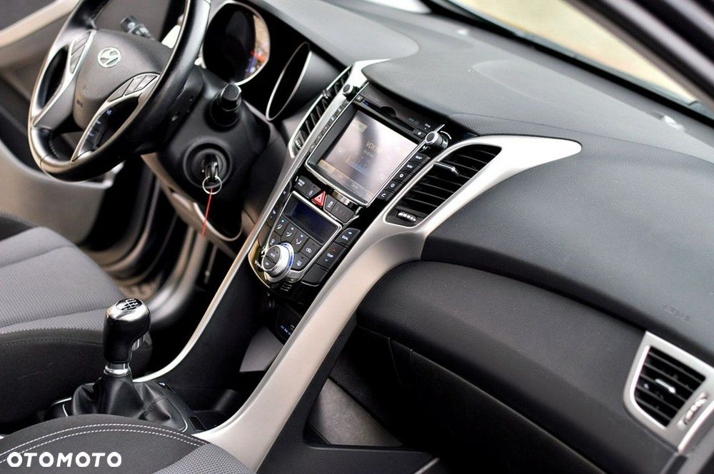 Hyundai i30 1.6 CRDi BlueDrive Premium - 22