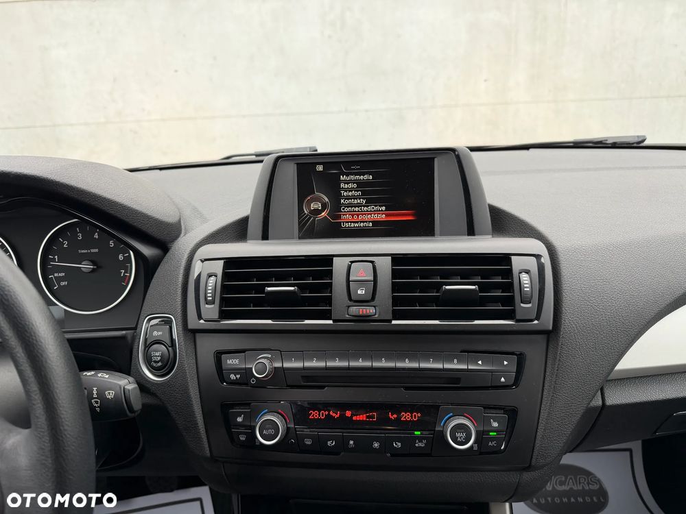 BMW Seria 1 114i Sport Line - 12