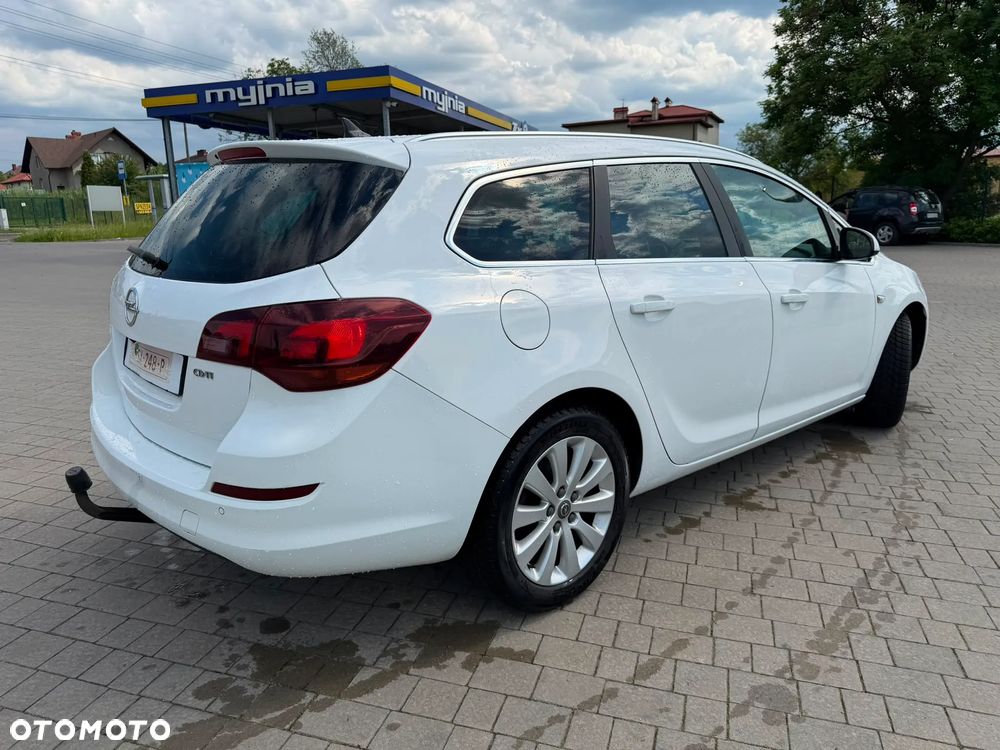 Opel Astra 2.0 CDTI Cosmo - 11