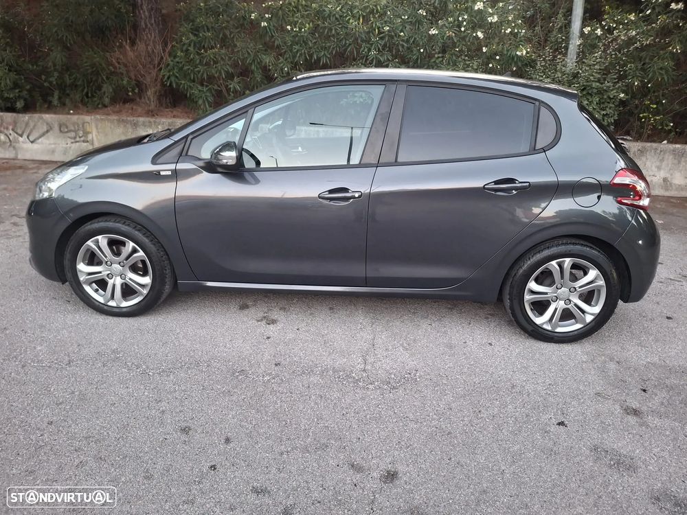 Peugeot 208 1.2 VTi SE Style - 8