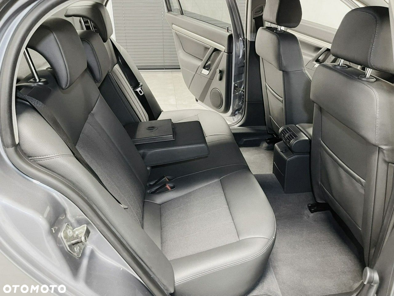 Opel Vectra 1.9 CDTI Elegance - 23