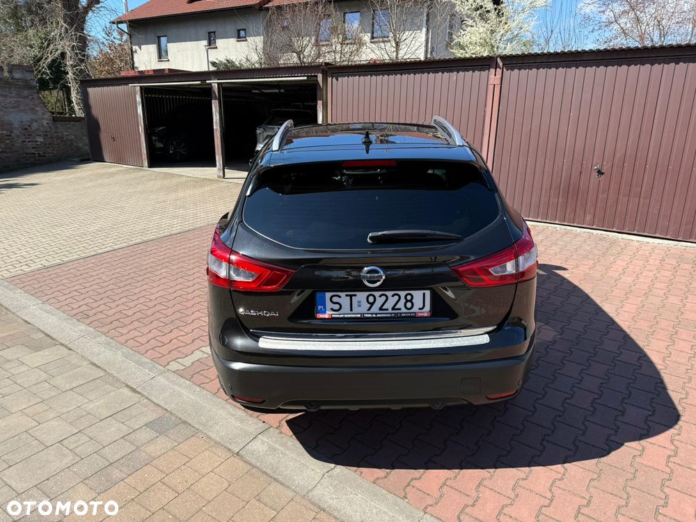 Nissan Qashqai - 2