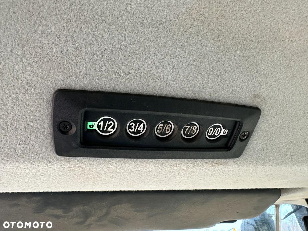 Caterpillar 907M - 17