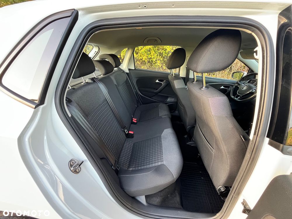 Volkswagen Polo 1.0 (Blue Motion Technology) Comfortline - 23