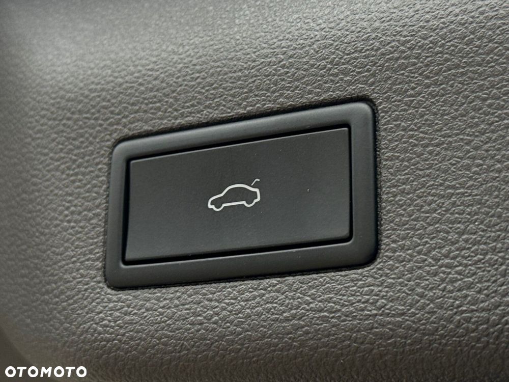 Volkswagen Multivan 2.0 TSI L2 Style DSG - 38