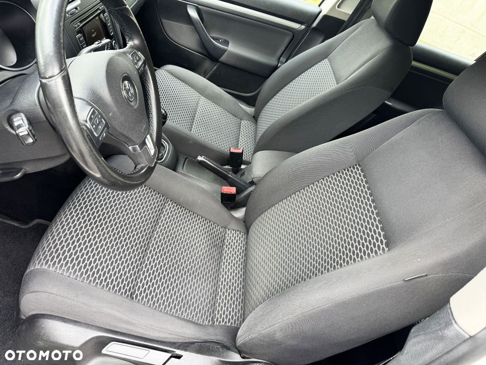 Volkswagen Golf 1.6 TDI DPF BlueMotion - 20