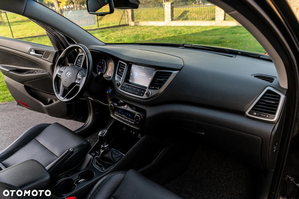 Hyundai Tucson blue 1.7 CRDi 2WD Style - 26