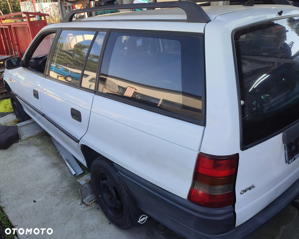 OPEL ASTRA F NA CZĘŚCI