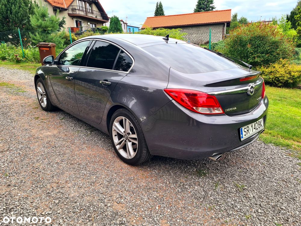 Opel Insignia 2.0 Turbo 4x4 Cosmo - 3