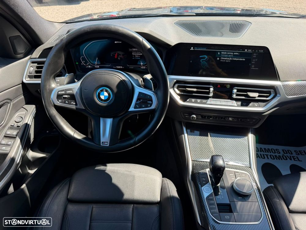 BMW 330 - 8