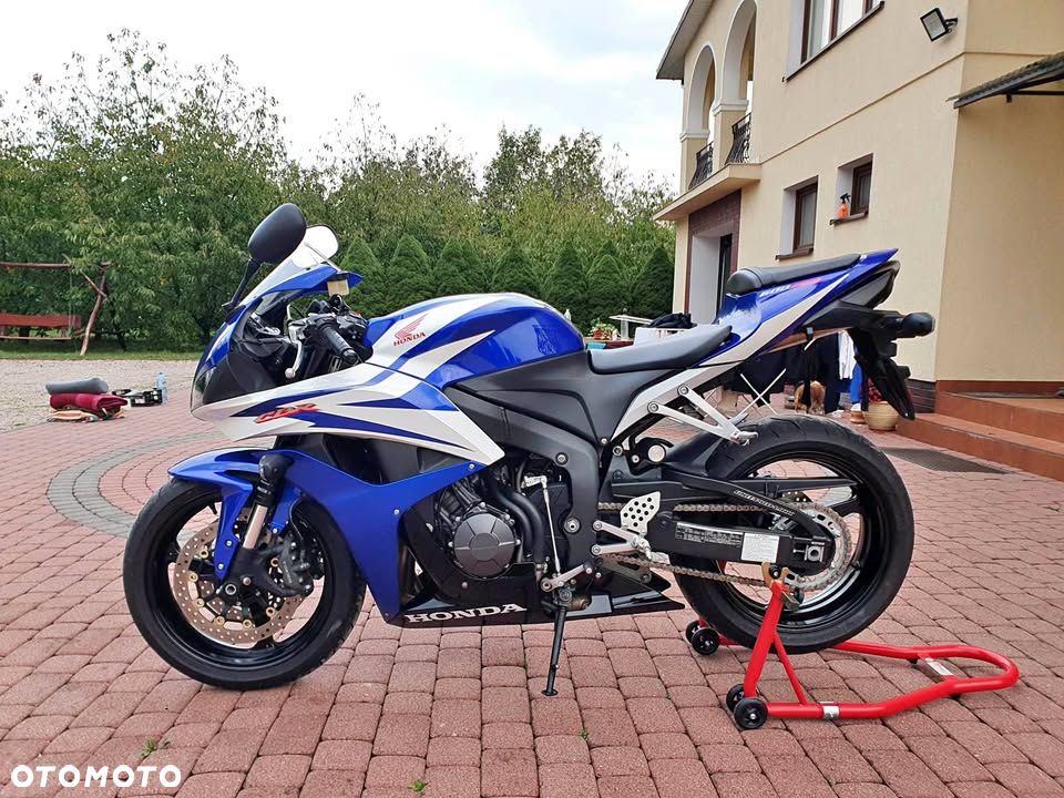 Honda CBR - 1
