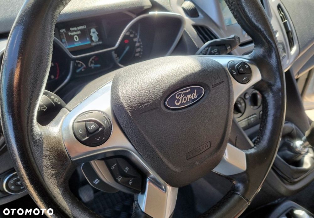 Ford Transit Connect - 23