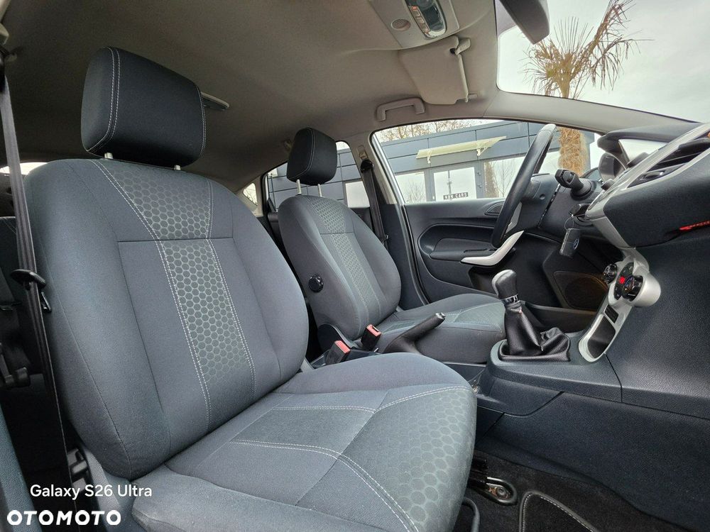 Ford Fiesta 1.25 Titanium - 30