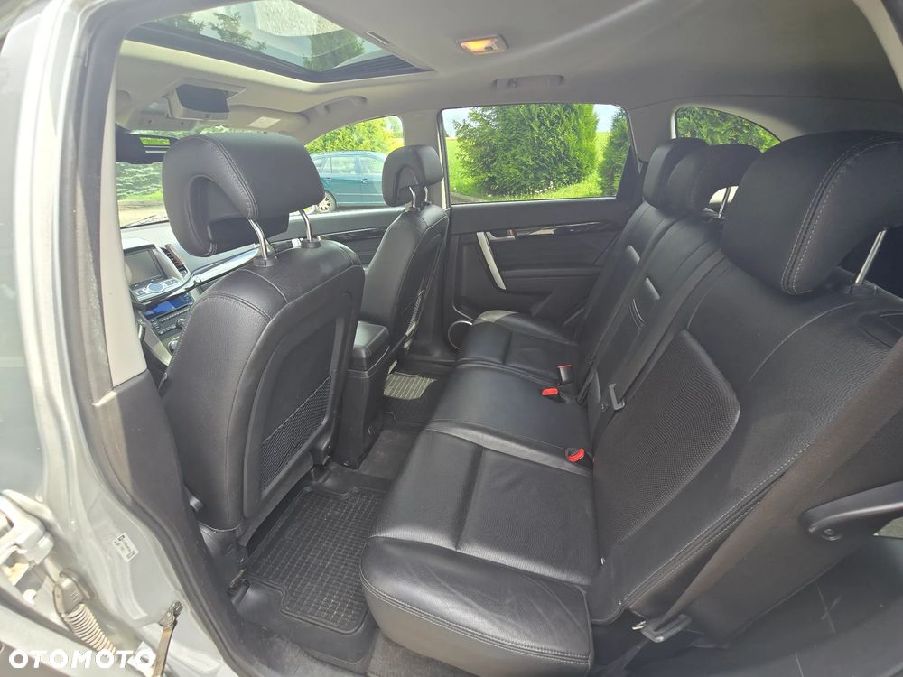 Chevrolet Captiva 2.2 D LTZ - 13
