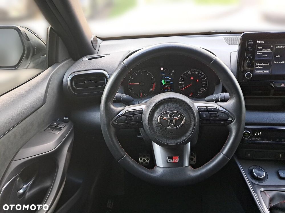 Toyota Yaris - 6