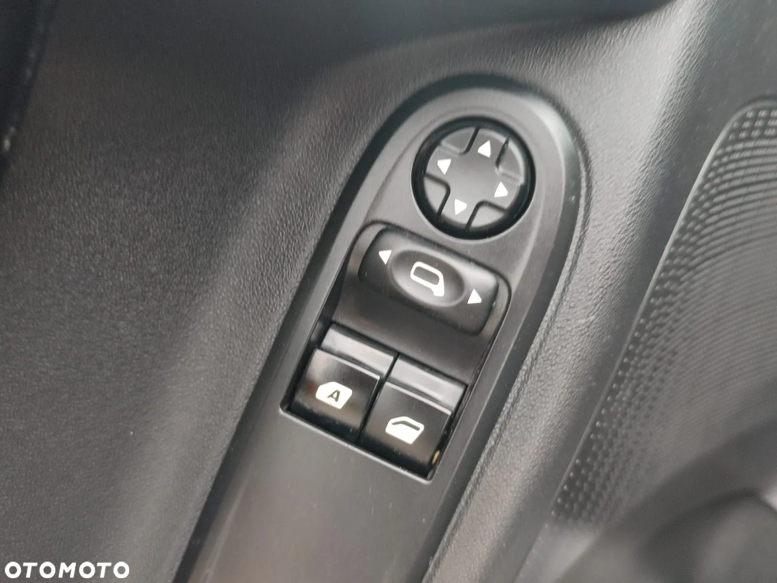 Citroën C3 1.6 BlueHDi Shine S&S - 19