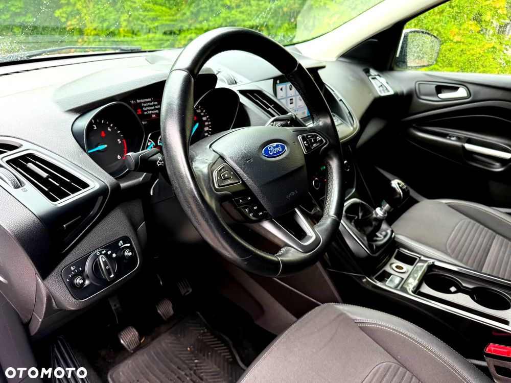 Ford Kuga 2.0 TDCi 2x4 Titanium - 21