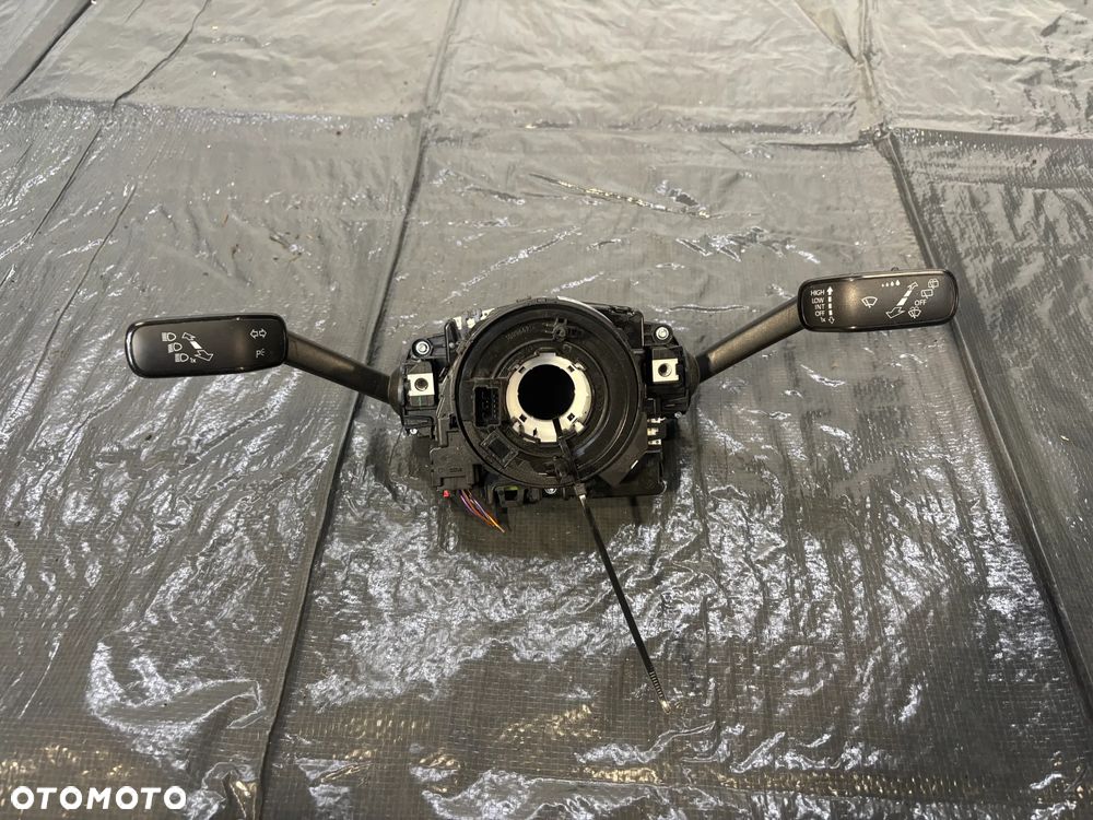VW Skoda Audi Manetki przełączniki pod kierownicę 5Q1953507FL - 1