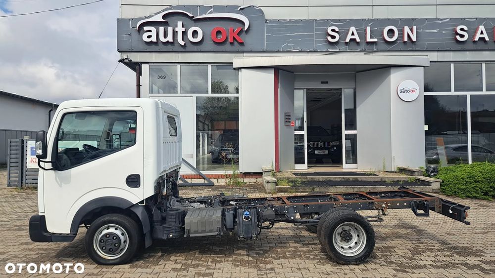 Nissan NT400 - 4