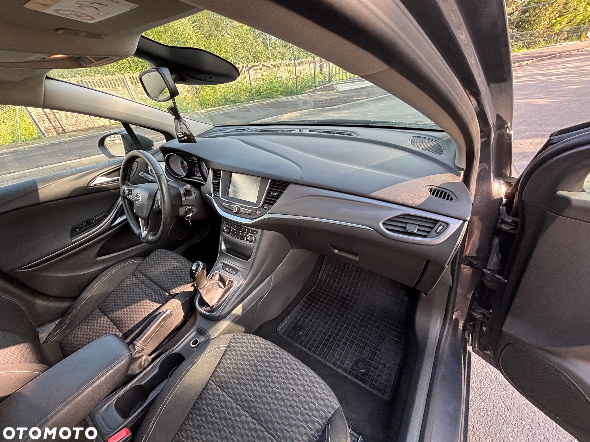 Opel Astra V 1.4 T GPF Dynamic S&S - 32