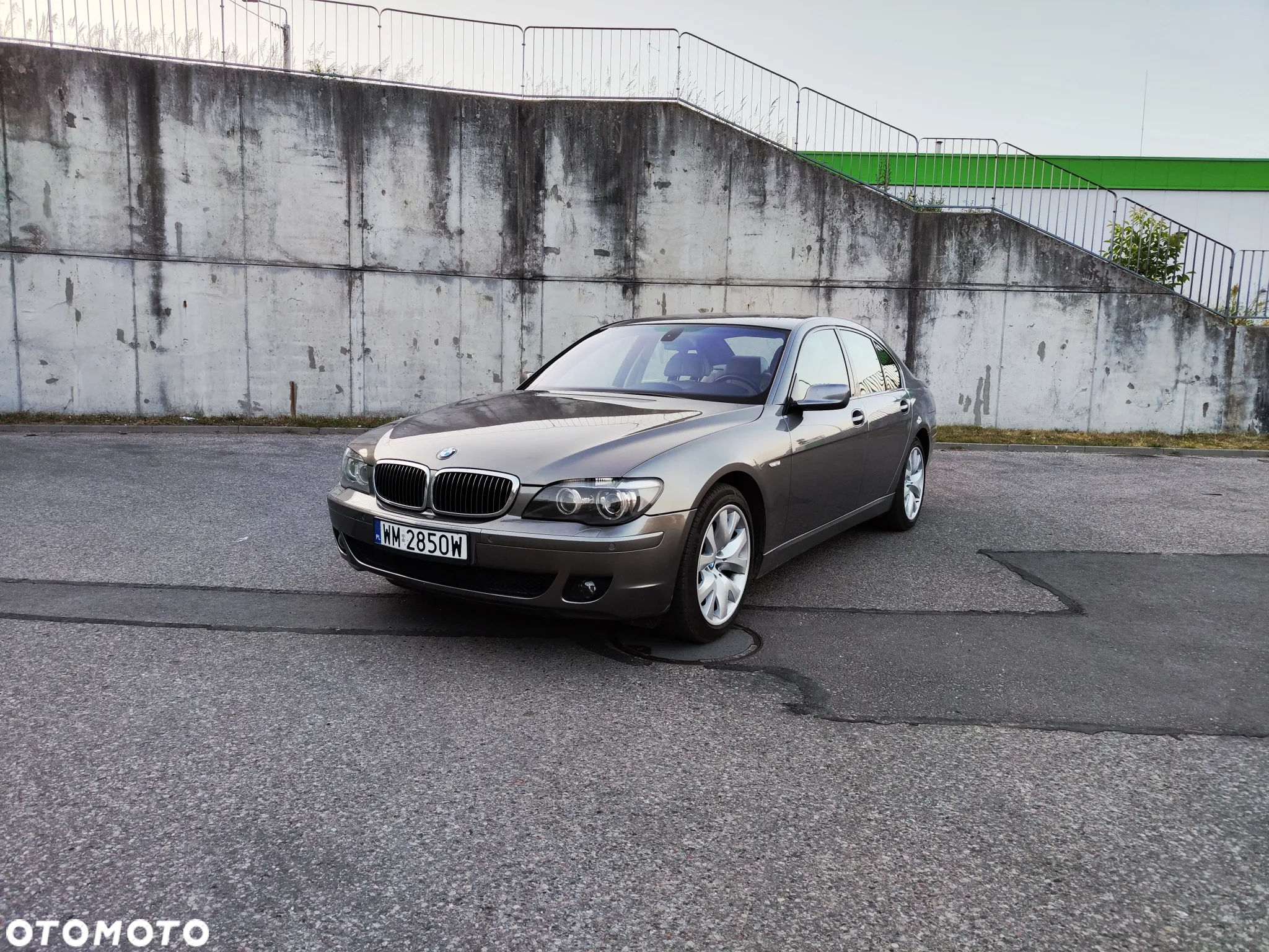 BMW Seria 7 750i - 2