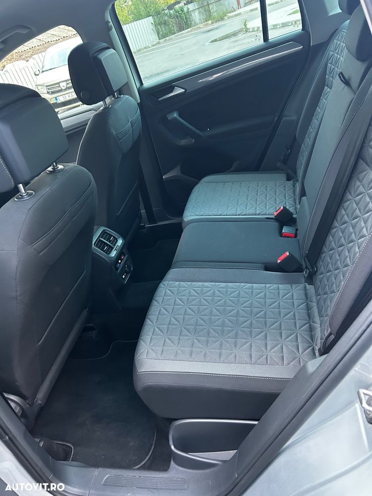 Volkswagen Tiguan - 10