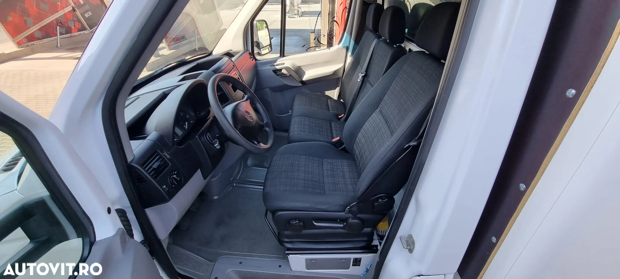 Mercedes-Benz Sprinter - 6