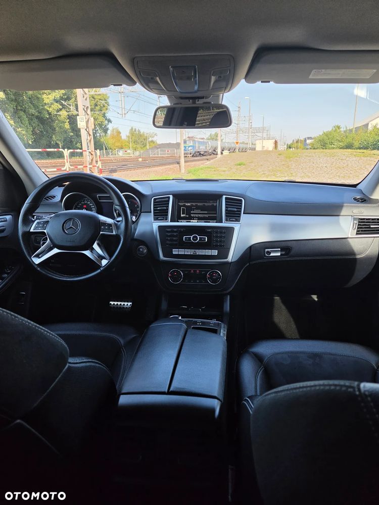 Mercedes-Benz ML 350 BlueTec 4-Matic - 5