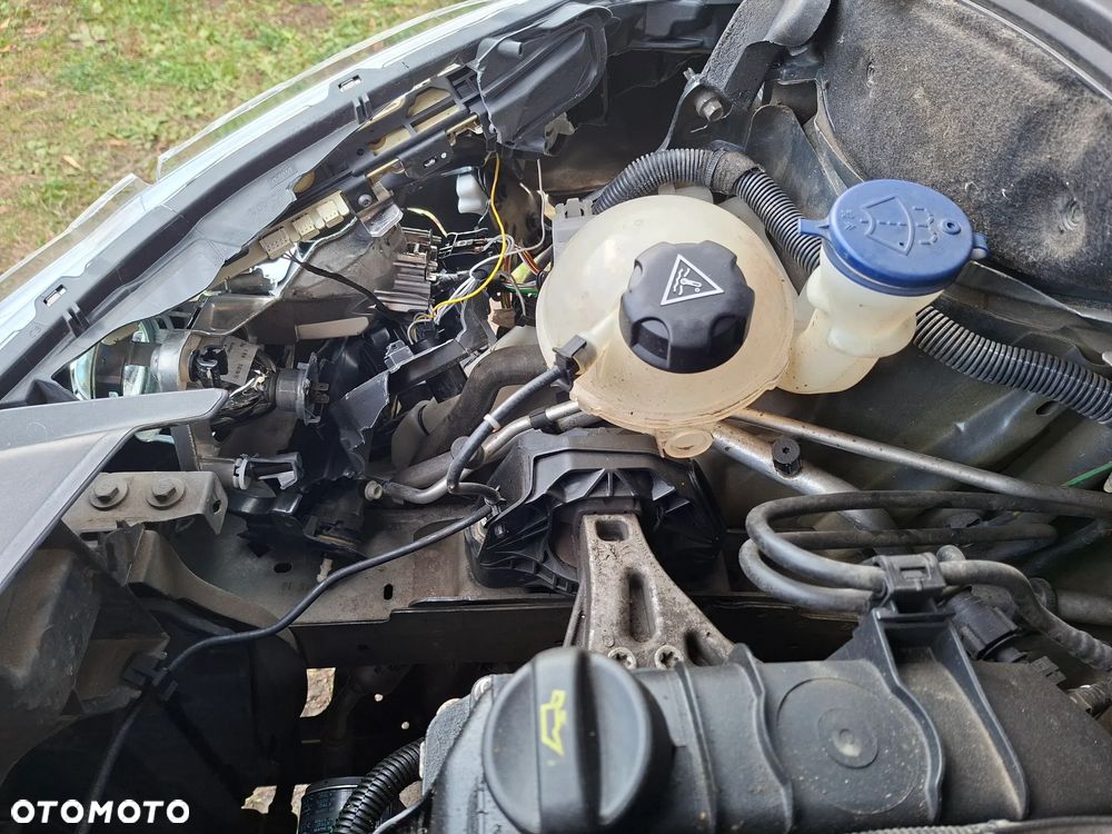Peugeot 208 - 9