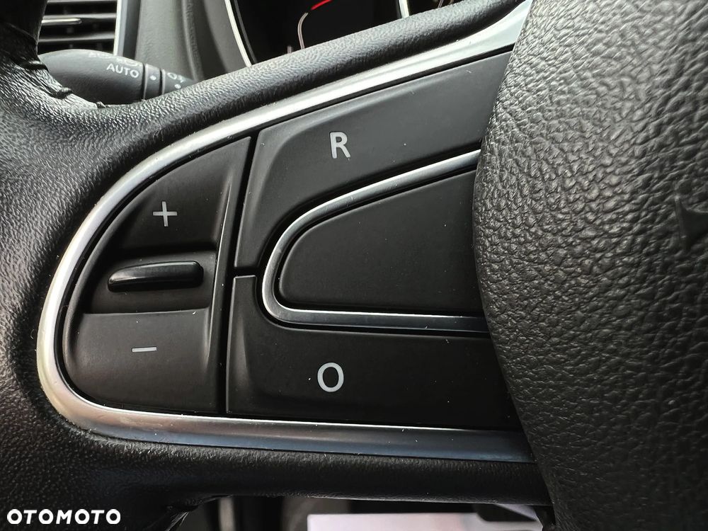 Renault Scenic 1.5 dCi Zen EDC - 24