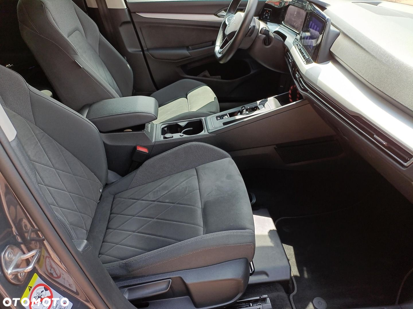 Volkswagen Golf - 14
