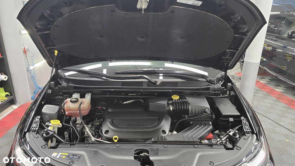 Chrysler Pacifica - 17