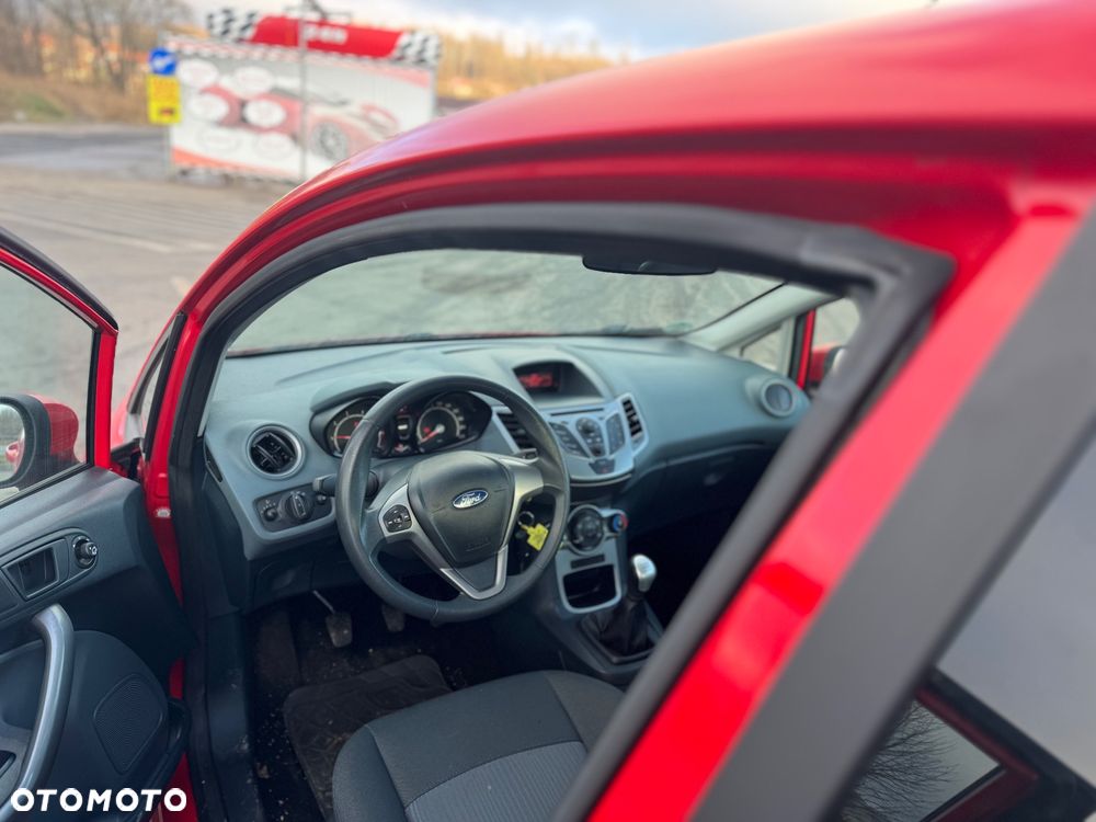 Ford Fiesta 1.25 Celebration - 13