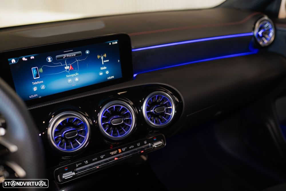 Mercedes-Benz CLA 250 e Shooting Brake AMG Line - 33