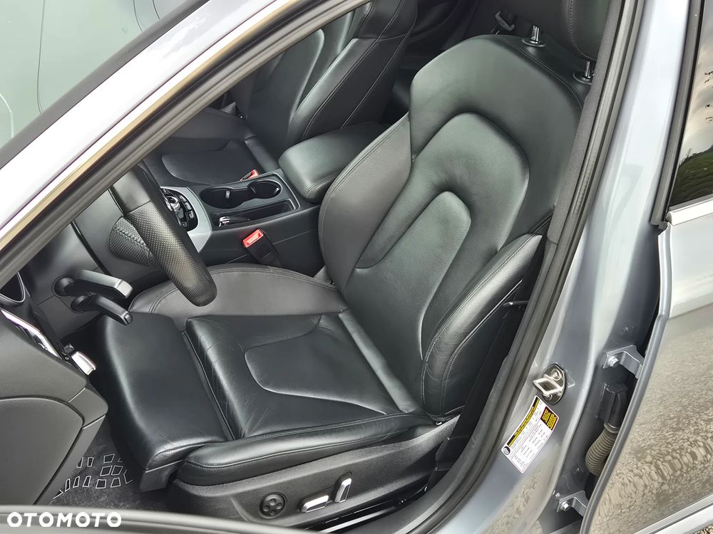 Audi A4 Limousine - 8