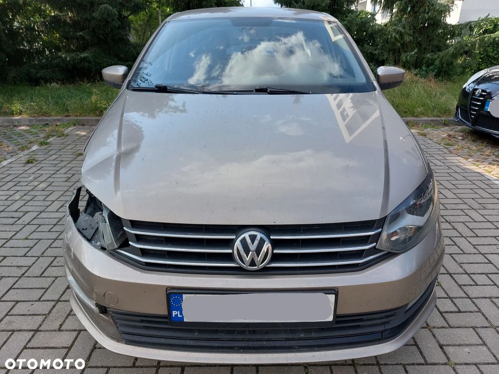 Volkswagen Polo - 2